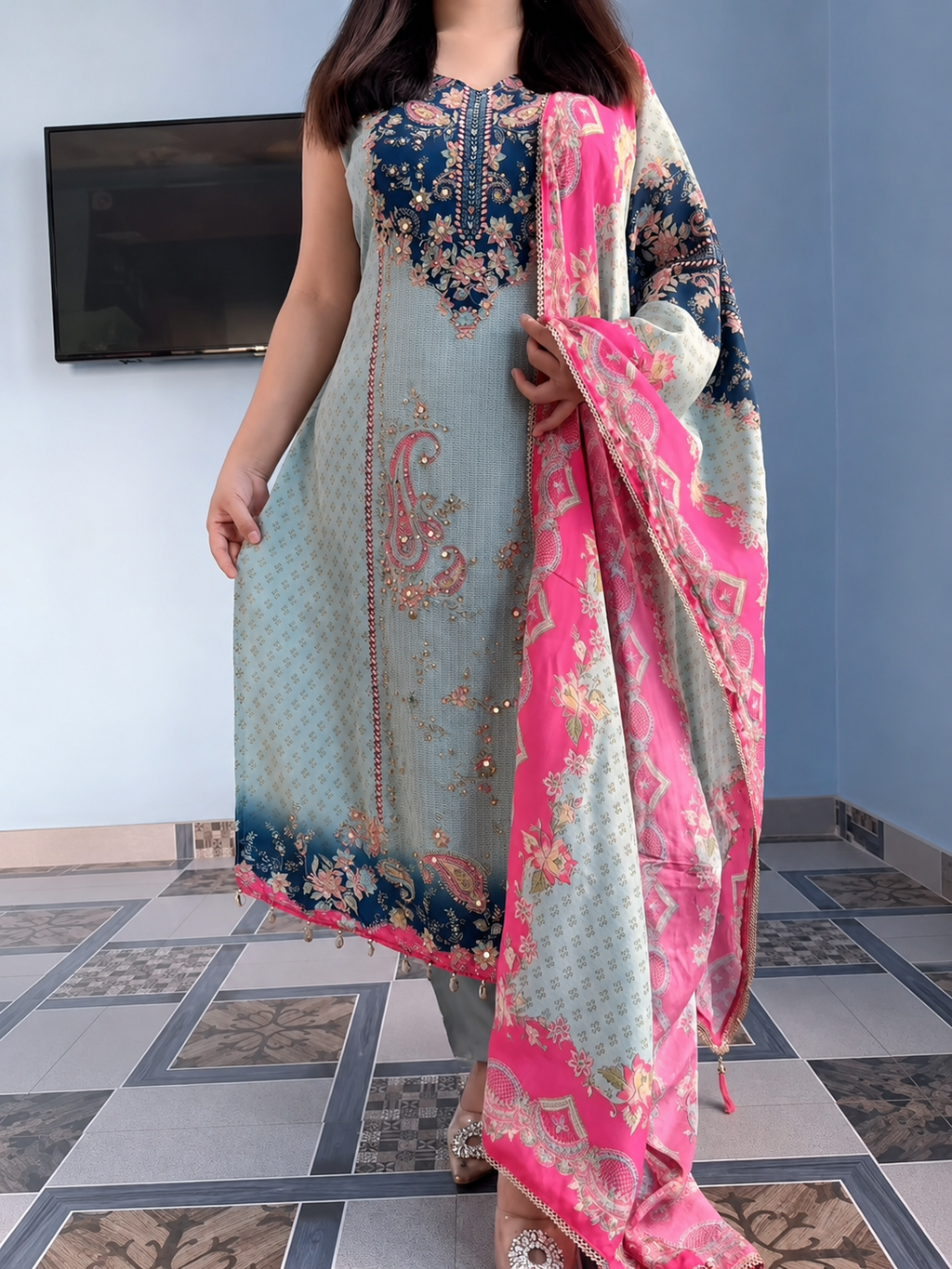 Step into the festive season with our premium sleeveless Kurta, Pant & Dupatta Set